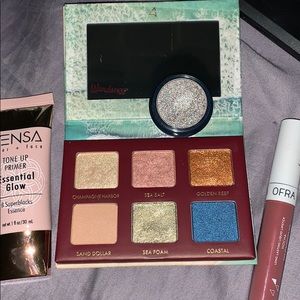EYESHADOW, LIPSTICK, GLOW PRIMER